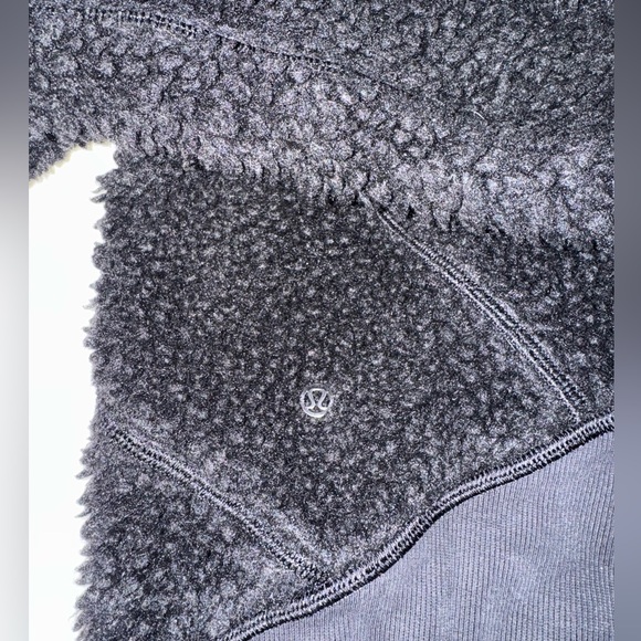 lululemon Scuba Half Zip Hoodie (fleece / sherpa) - Picture 9 of 9